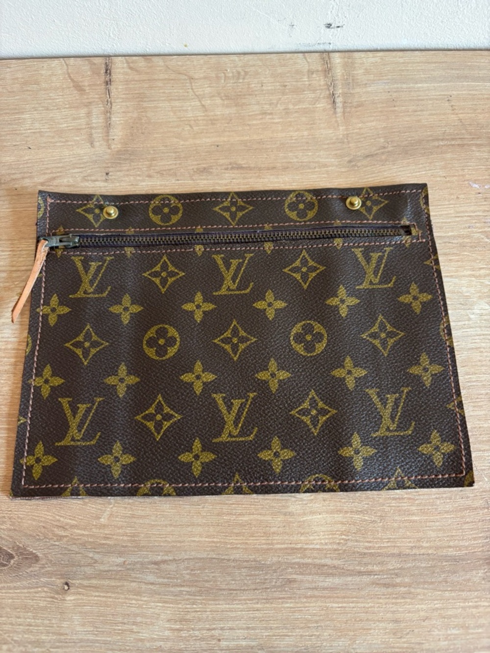 Authentic Louis Vuitton  monogram case clutch